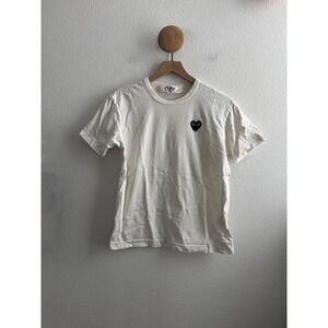 Comme des Garcons PLAY White Tshirt Black Heart Logo Size Medium